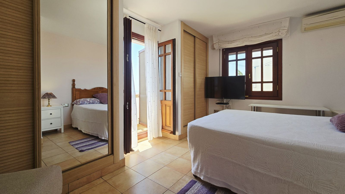 Huis te koop in Torre del Mar | 9 slaapkamers H5436022