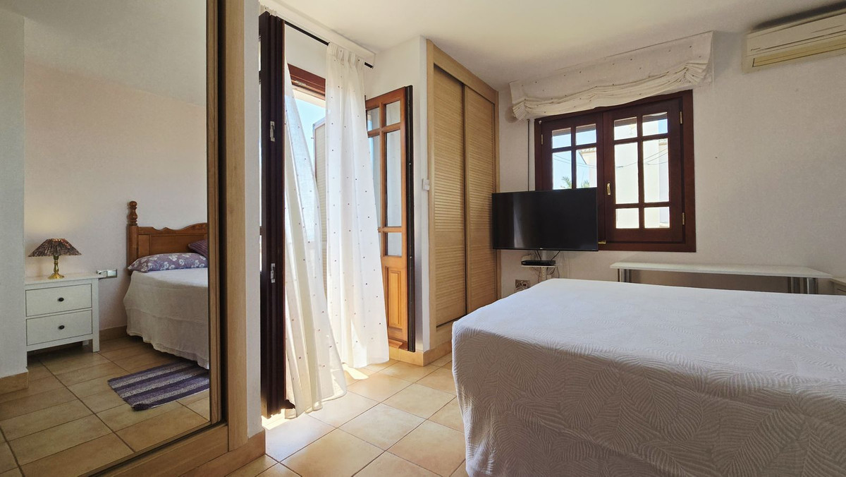Huis te koop in Torre del Mar | 9 slaapkamers H5436022