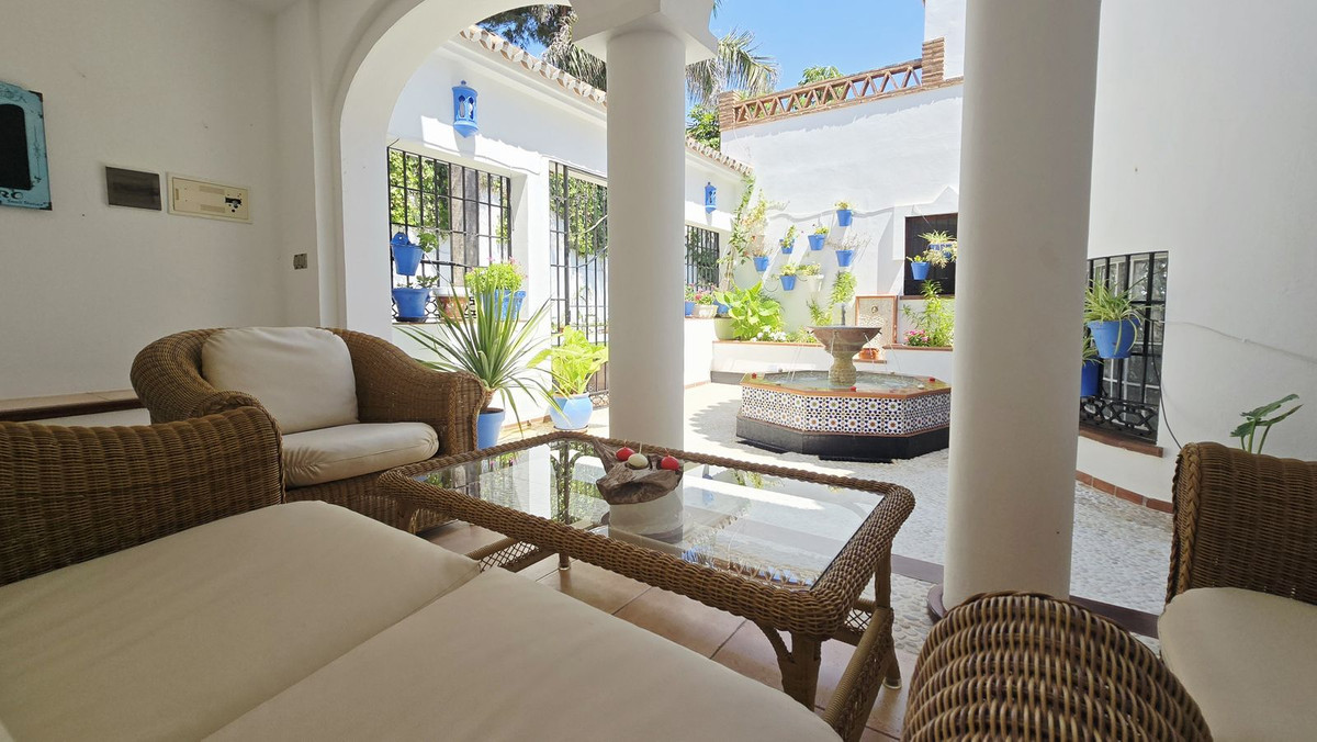 Huis te koop in Torre del Mar | 9 slaapkamers H5436022