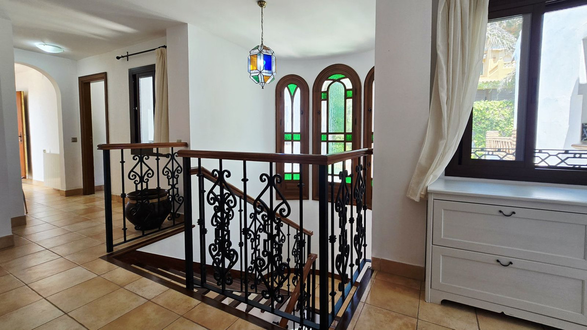 Huis te koop in Torre del Mar | 9 slaapkamers H5436022