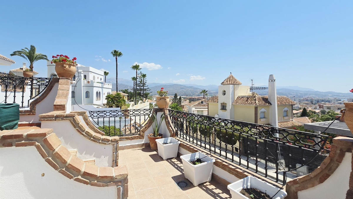 Huis te koop in Torre del Mar | 9 slaapkamers H5436022