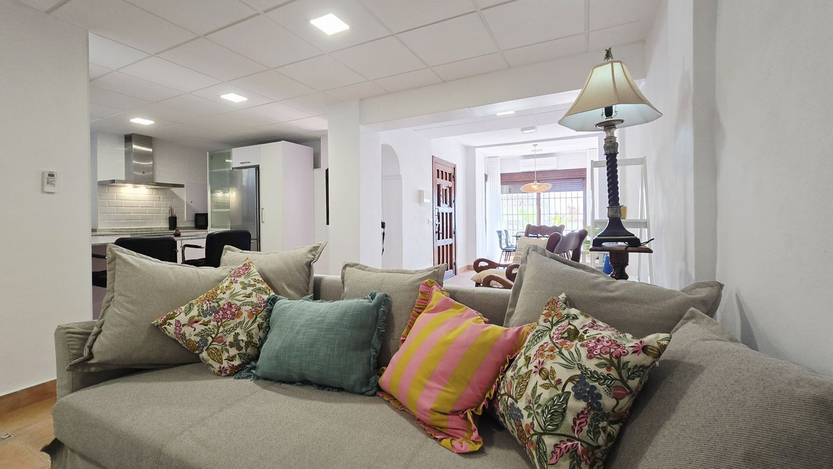Huis te koop in Torre del Mar | 9 slaapkamers H5436022