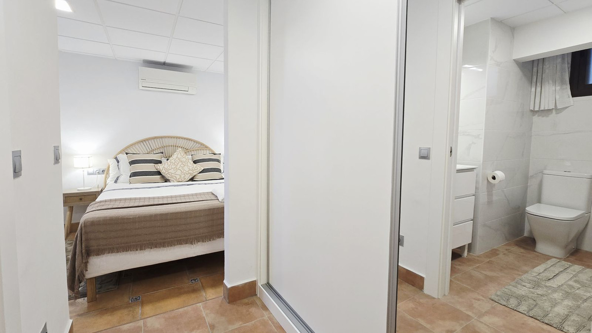Huis te koop in Torre del Mar | 9 slaapkamers H5436022