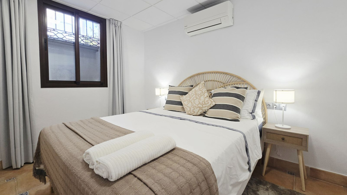 Huis te koop in Torre del Mar | 9 slaapkamers H5436022