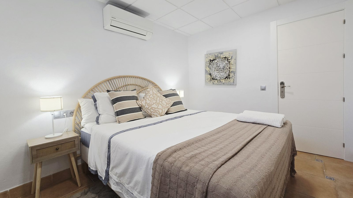 Huis te koop in Torre del Mar | 9 slaapkamers H5436022