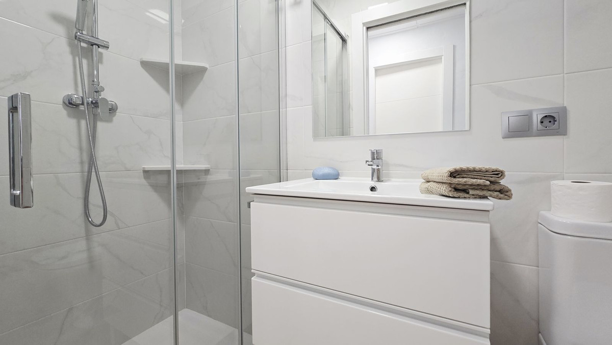 Huis te koop in Torre del Mar | 9 slaapkamers H5436022