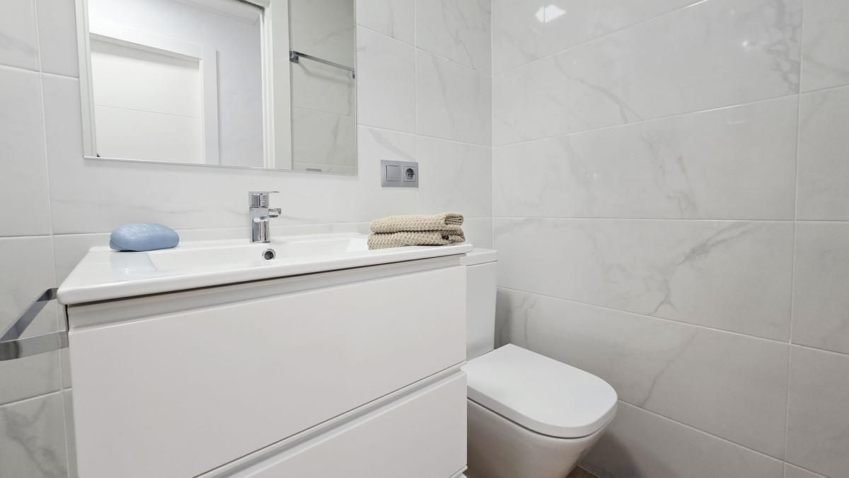 Huis te koop in Torre del Mar | 9 slaapkamers H5436022
