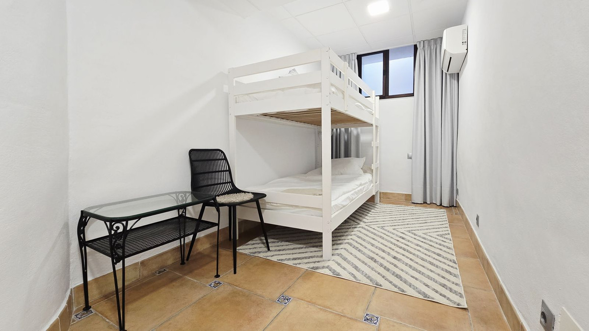 Huis te koop in Torre del Mar | 9 slaapkamers H5436022