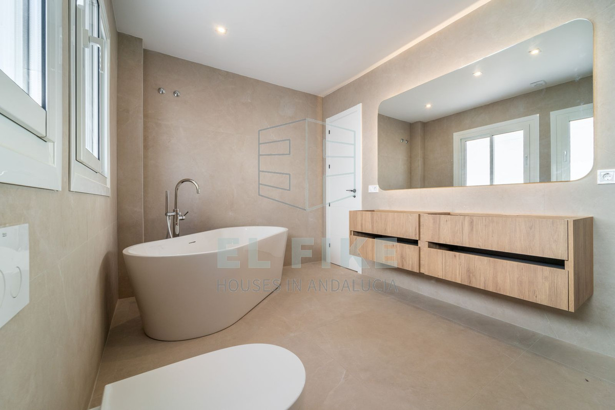 Huis te koop in Torreblanca | 5 slaapkamers H5124019