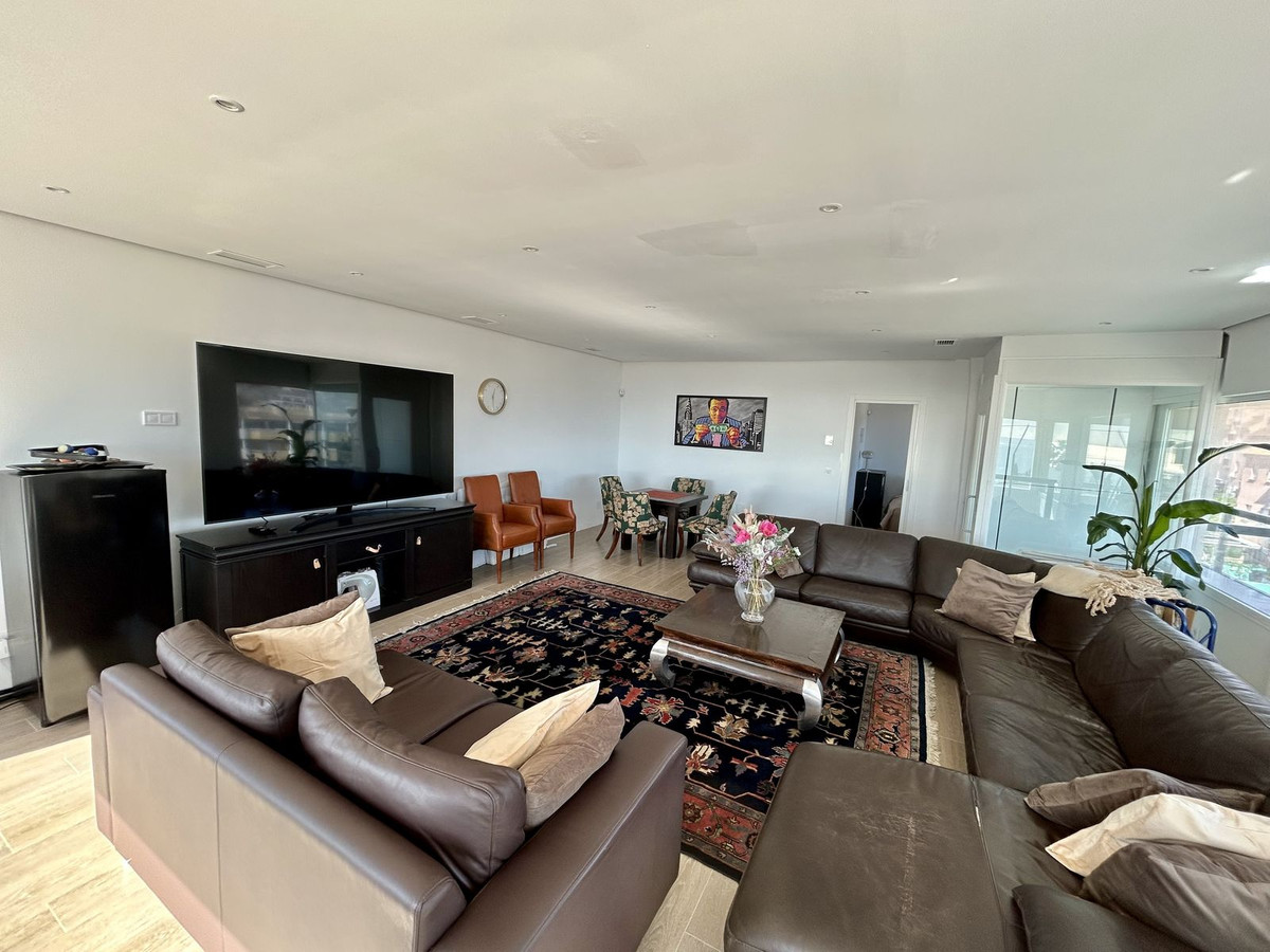 Huis te koop in Torreblanca | 6 slaapkamers H5324533