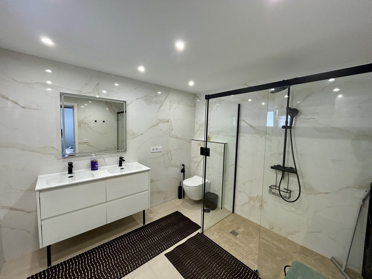 Huis te koop in Torreblanca | 6 slaapkamers H5324533