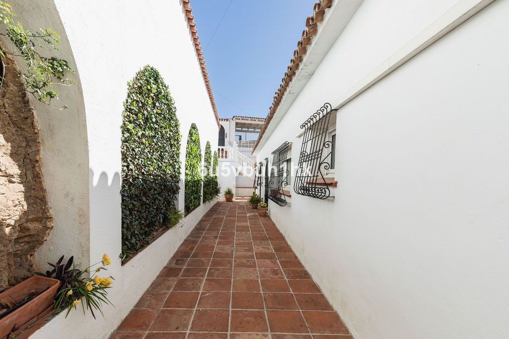 Huis te koop in Torreblanca | 4 slaapkamers H5343934