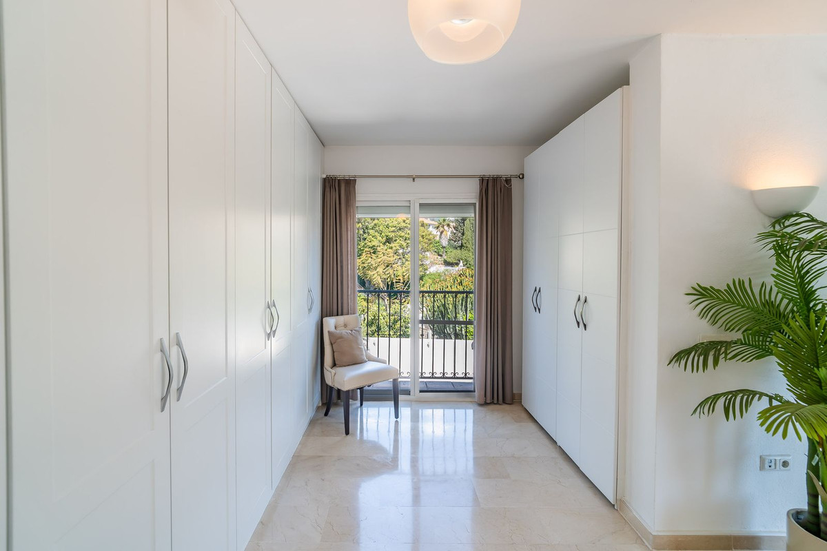 Property main view 40