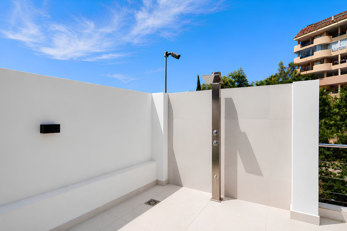Property main view 44