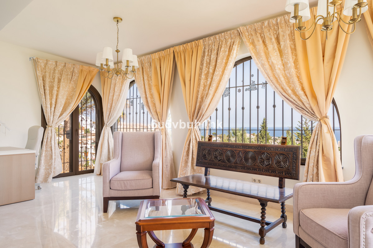 Huis te koop in Torreblanca | 4 slaapkamers H5471677