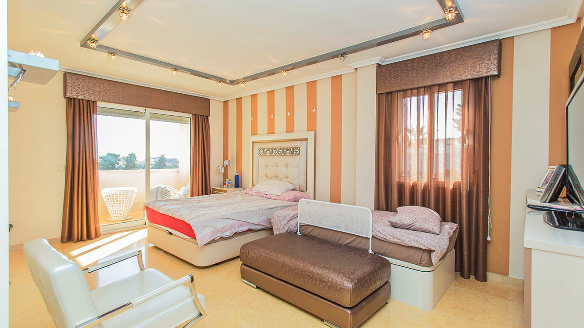 Huis te koop in Torrelamata | 5 slaapkamers H5295433