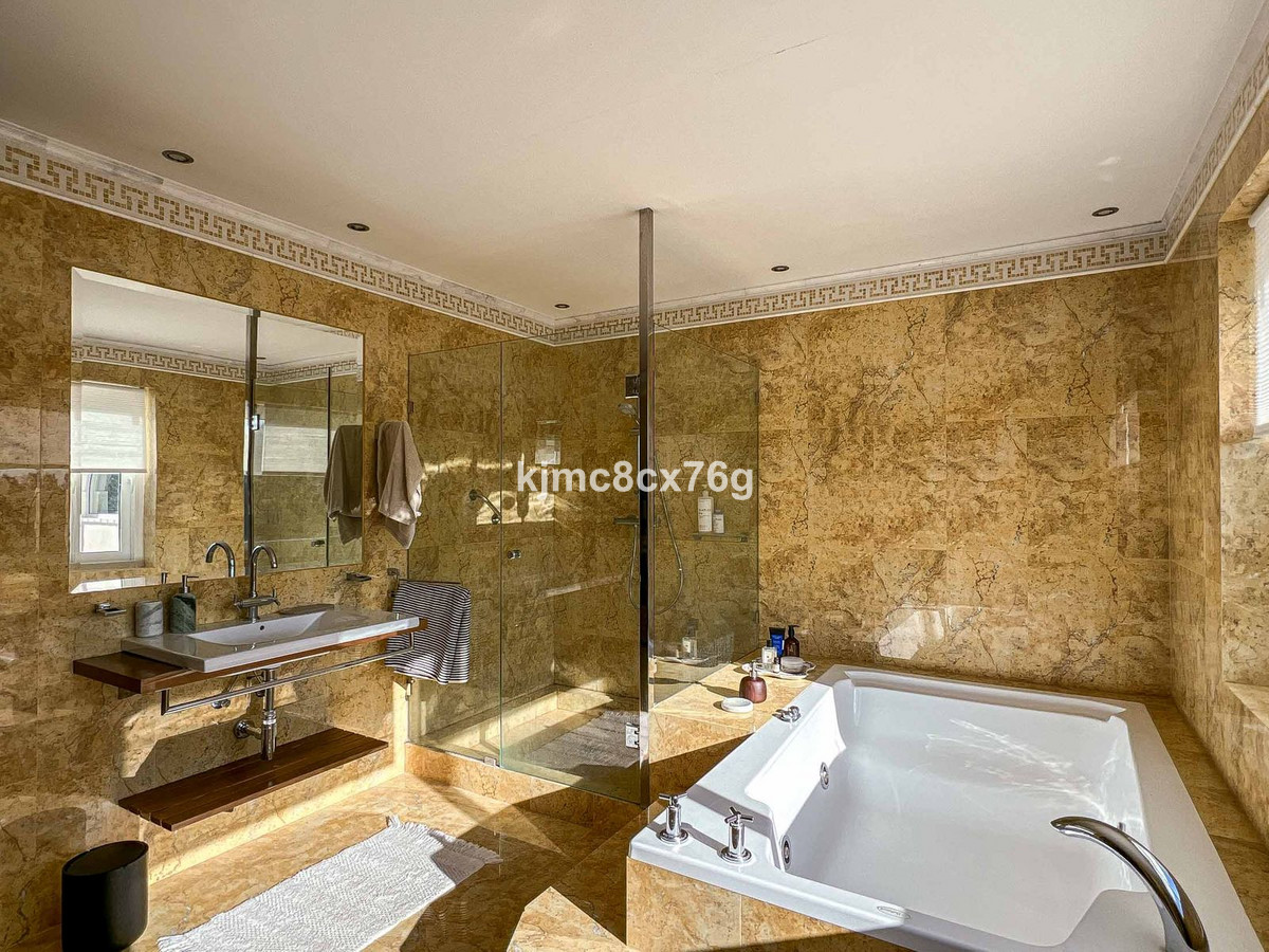 Huis te koop in Torremolinos | 7 slaapkamers H5236195