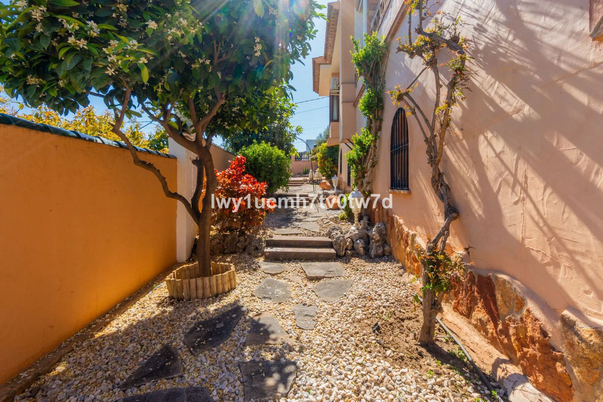 Huis te koop in Torremolinos | 4 slaapkamers H5366185