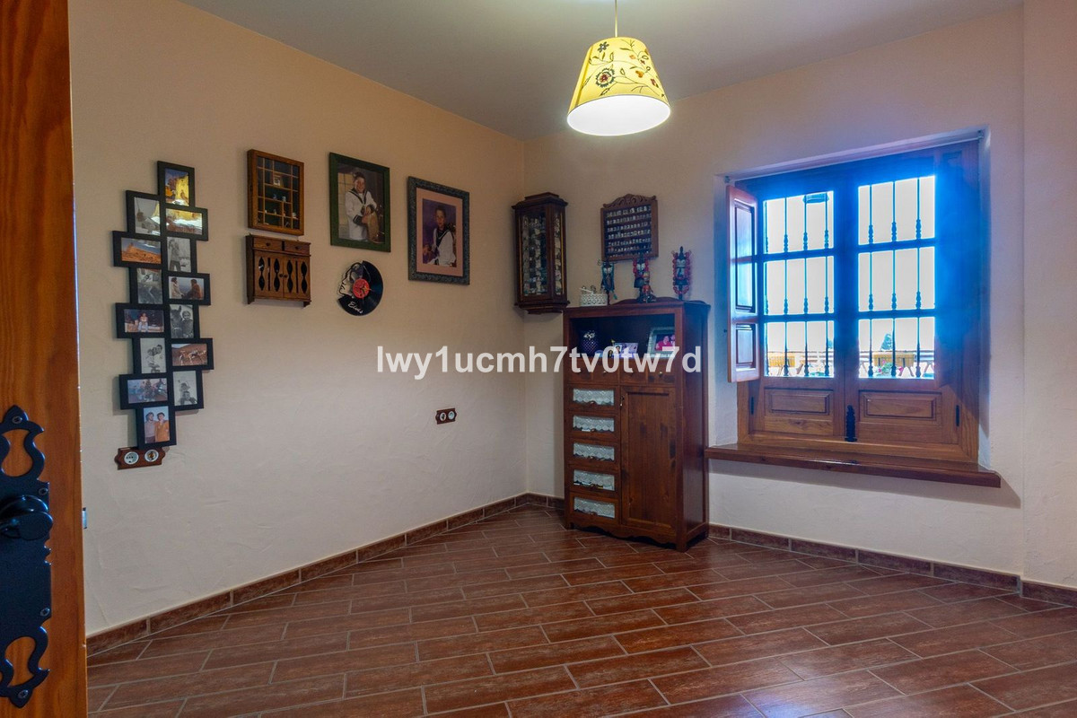 Huis te koop in Torremolinos | 4 slaapkamers H5366185