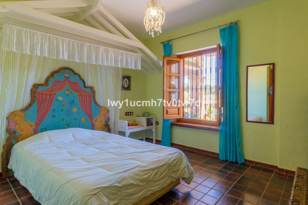 Huis te koop in Torremolinos | 4 slaapkamers H5366185