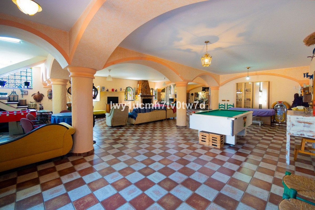 Huis te koop in Torremolinos | 4 slaapkamers H5366185