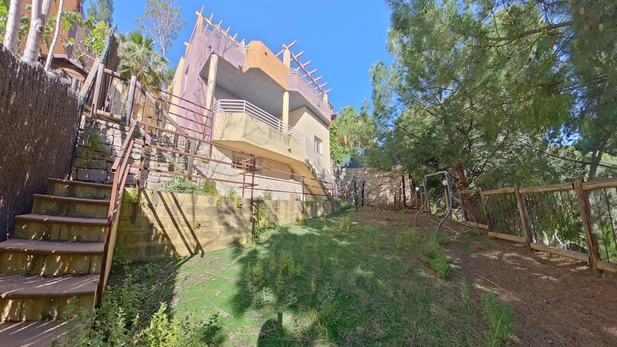 Huis te koop in Torremolinos | 4 slaapkamers H5408185