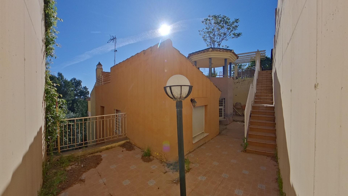 Huis te koop in Torremolinos | 4 slaapkamers H5408185