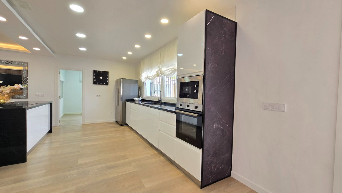 Huis te koop in Torremolinos | 5 slaapkamers H5431474