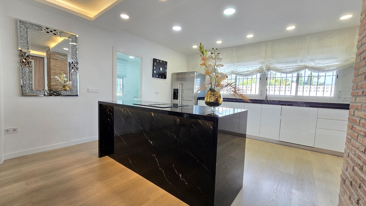 Huis te koop in Torremolinos | 5 slaapkamers H5431474