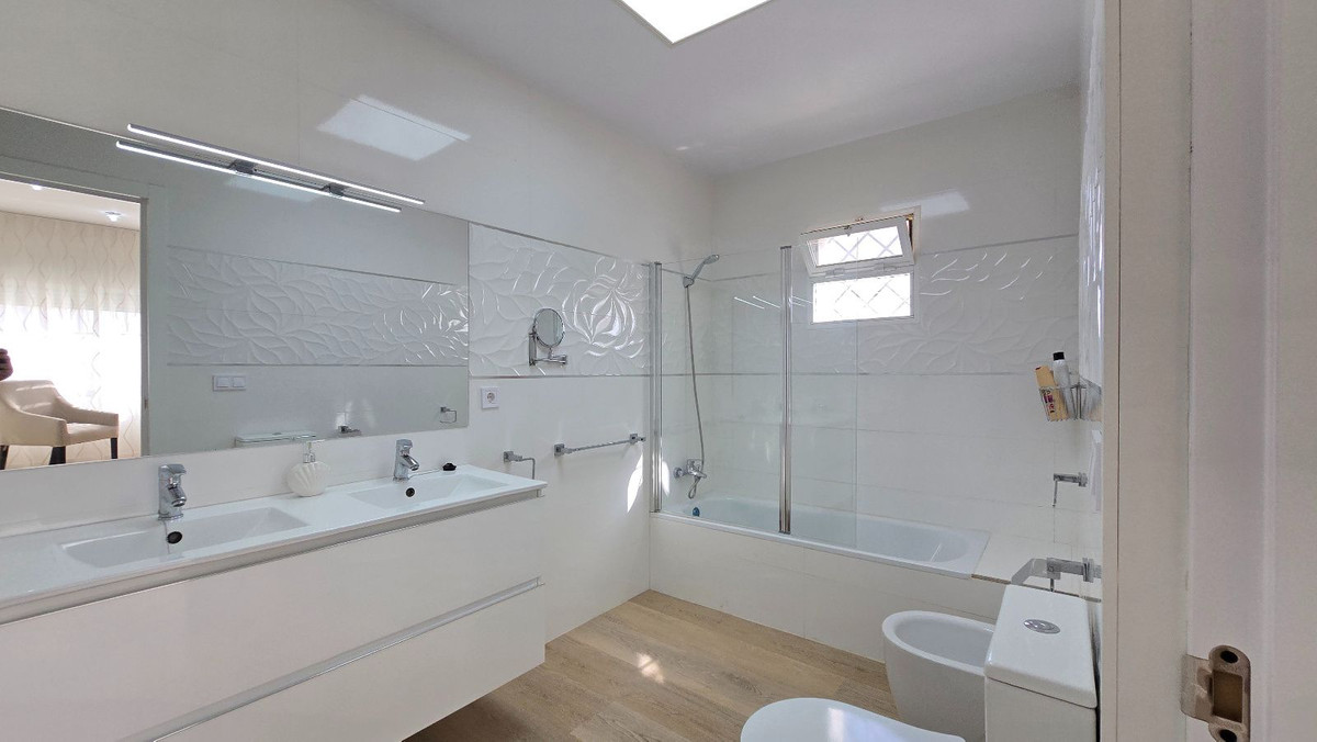 Huis te koop in Torremolinos | 5 slaapkamers H5431474
