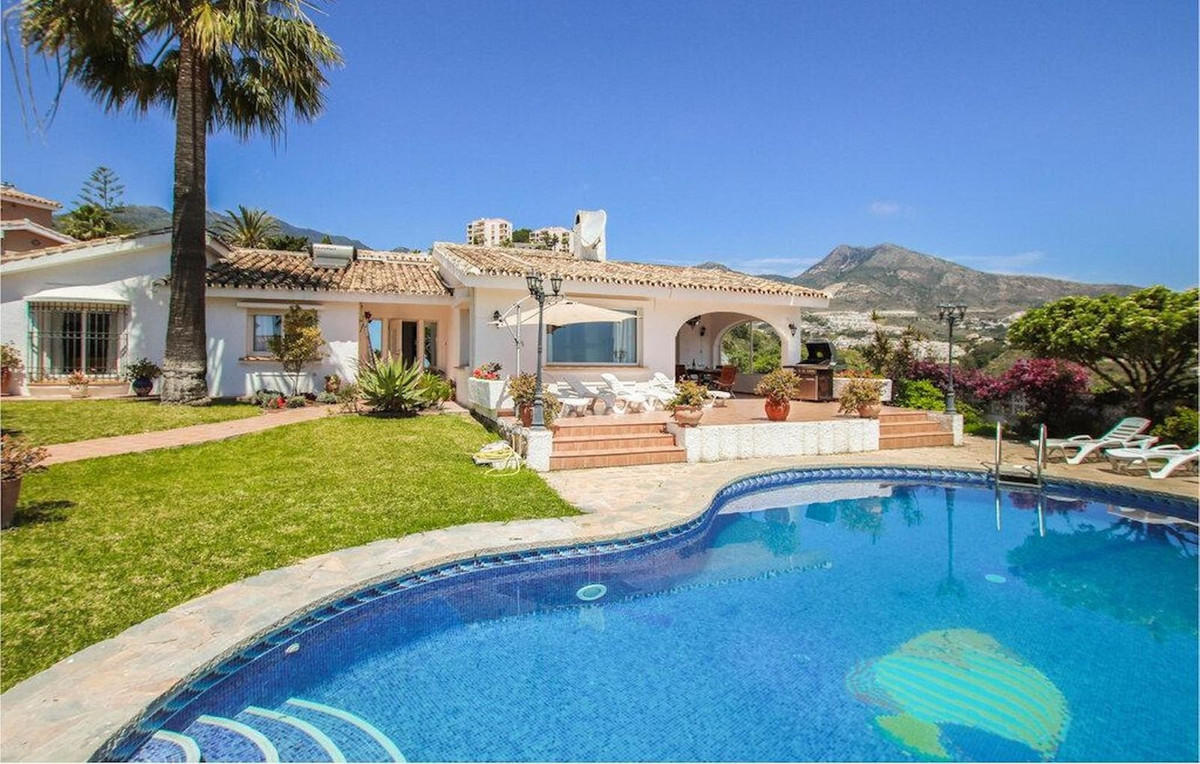 Vrijstaande Villa in Torremuelle-2