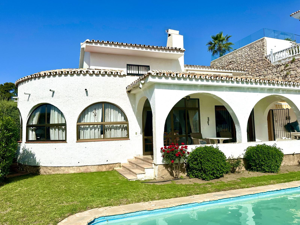 Vrijstaande Villa in Torremuelle-2