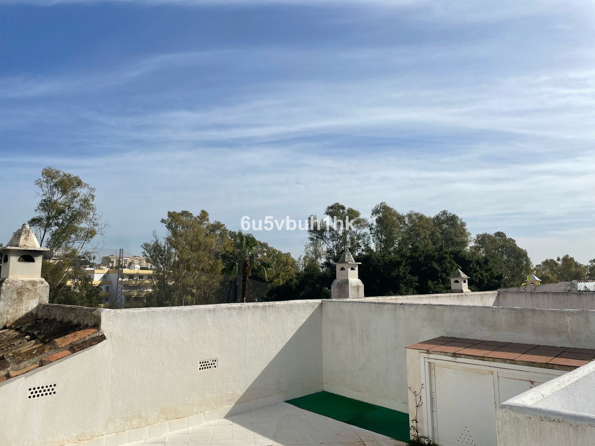 Geschakelde Woning in Torrequebrada-12