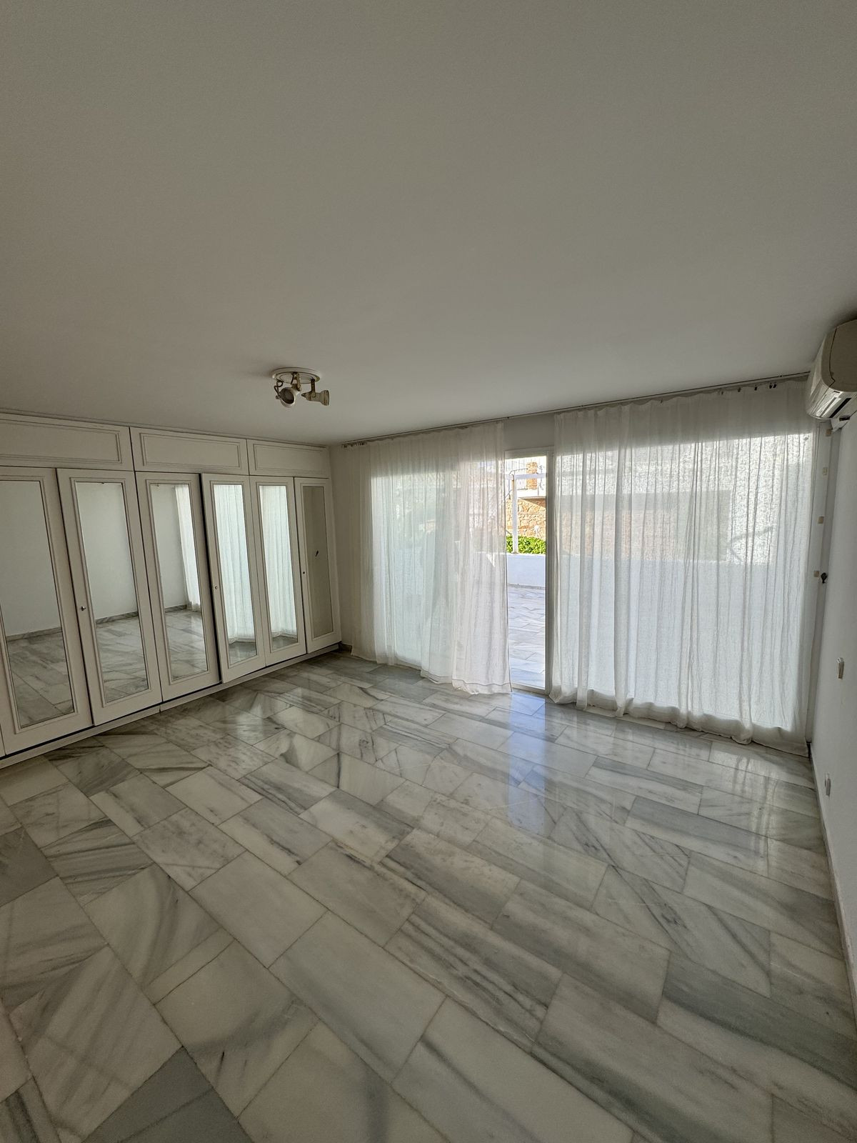 Semi-Vrijstaande Villa in Torrequebrada-12