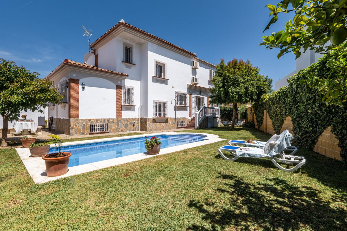 Vrijstaande Villa in Torrequebrada-1