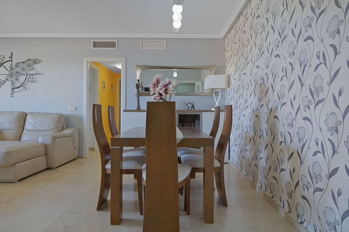 Appartement te koop in Torrequebrada | 2 slaapkamers H5135122