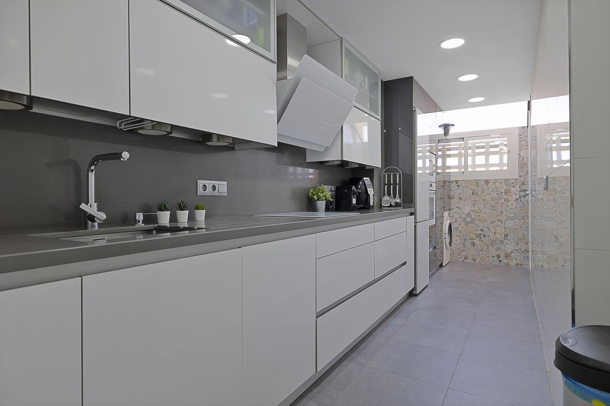 Appartement te koop in Torrequebrada | 2 slaapkamers H5135122