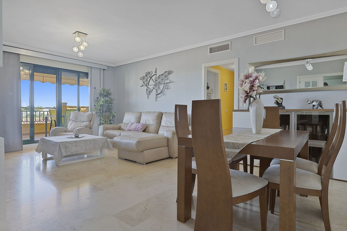 Appartement te koop in Torrequebrada | 2 slaapkamers H5135122