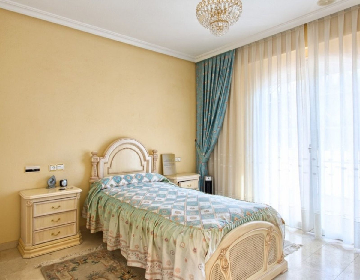 Huis te koop in Torrequebrada | 4 slaapkamers H5150701