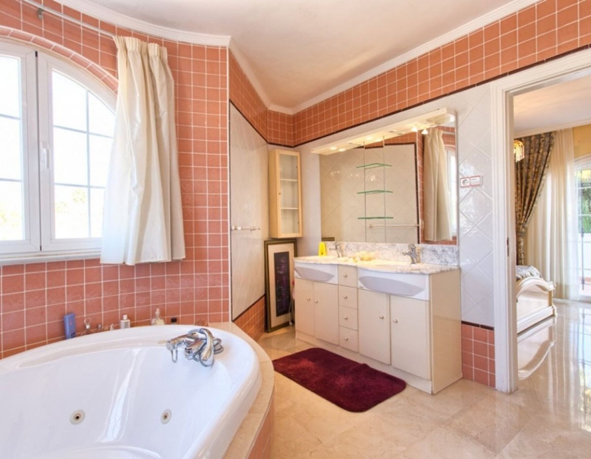 Huis te koop in Torrequebrada | 4 slaapkamers H5150701