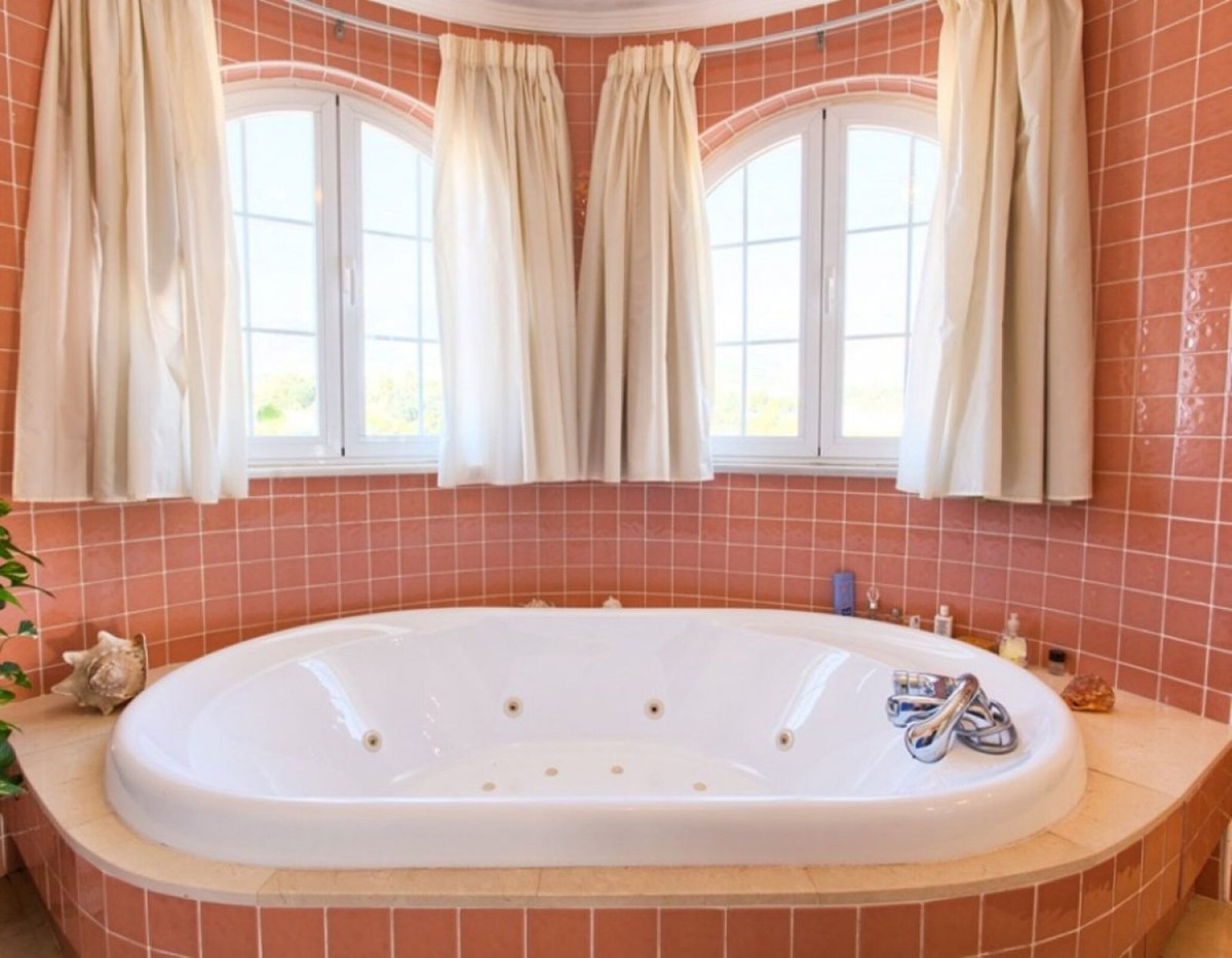 Huis te koop in Torrequebrada | 4 slaapkamers H5150701
