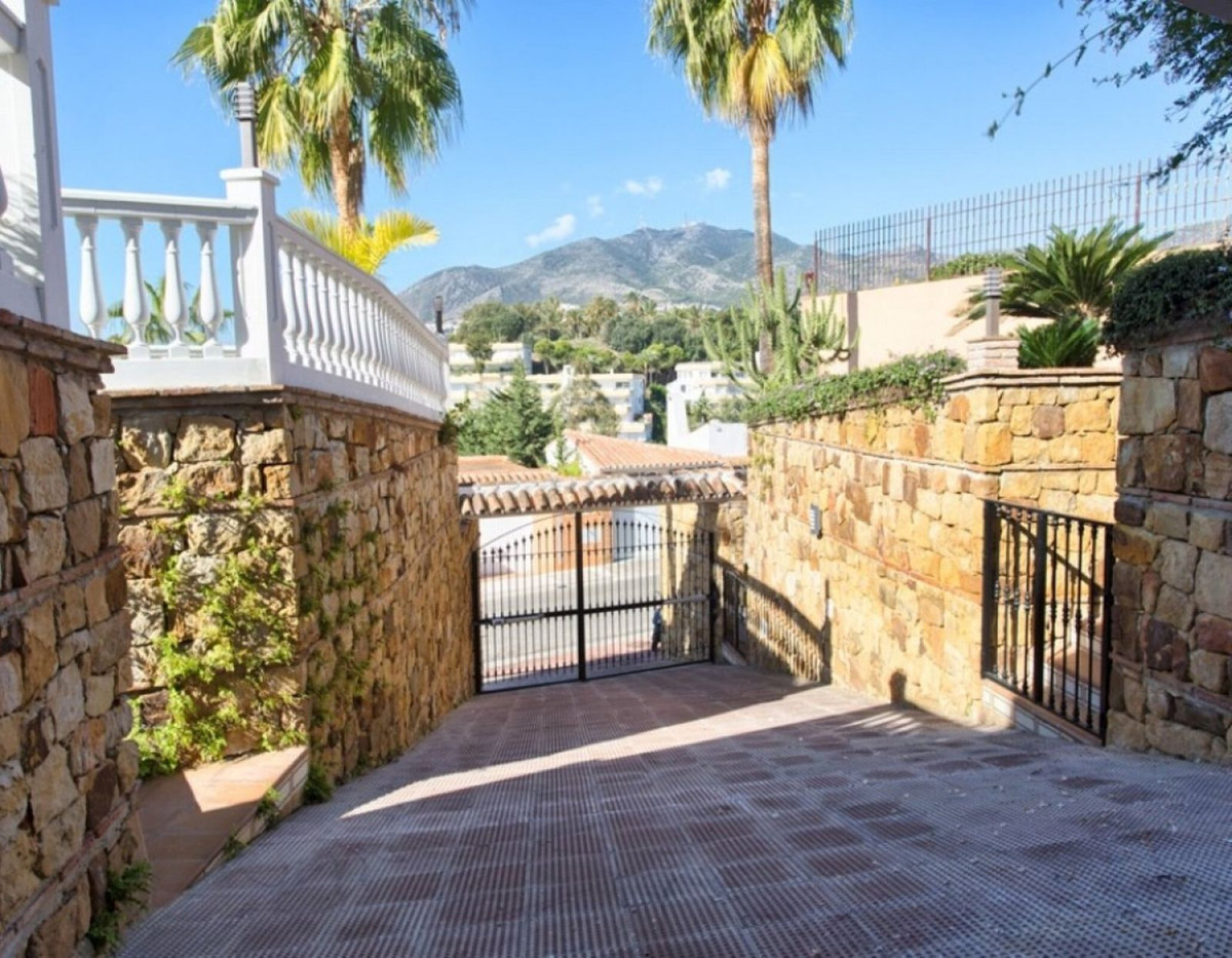 Huis te koop in Torrequebrada | 4 slaapkamers H5150701