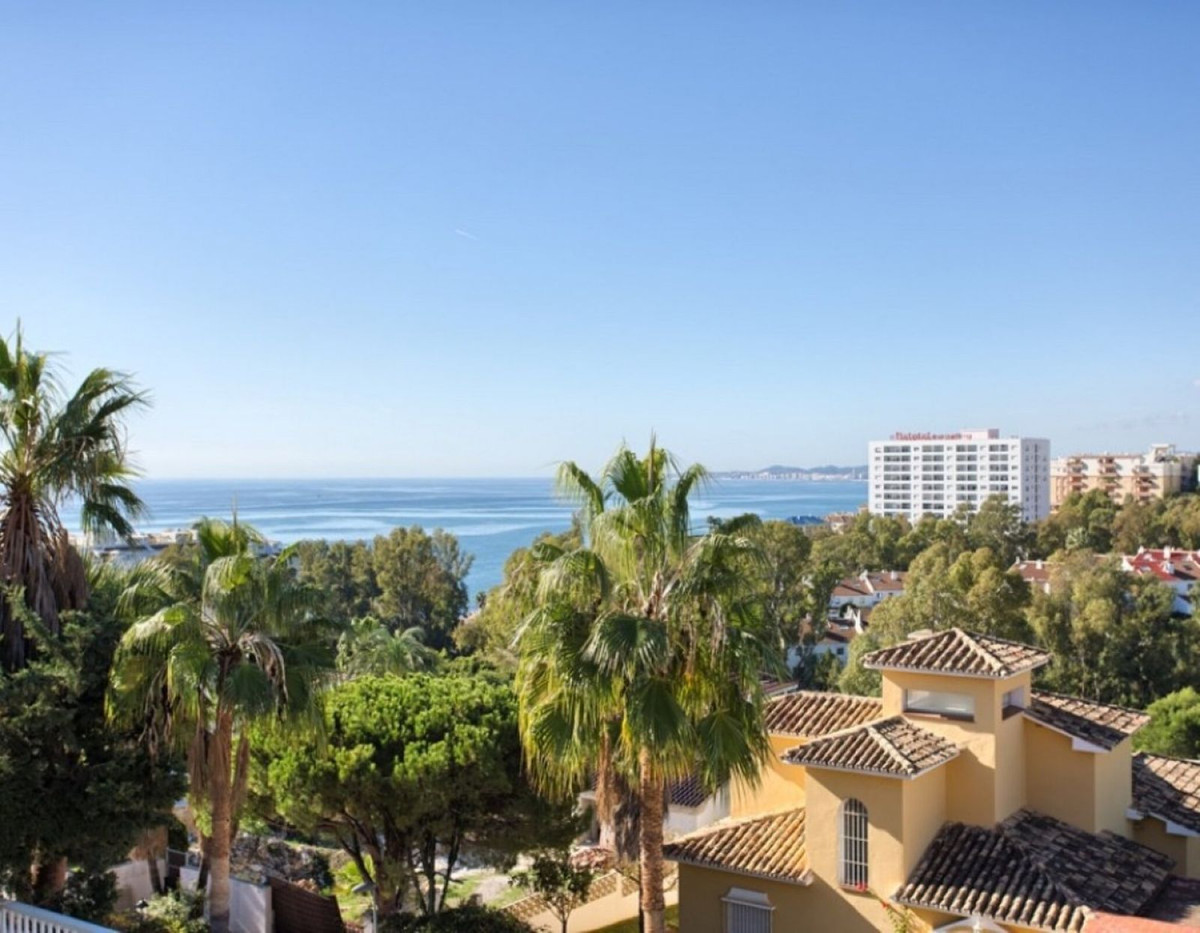 Huis te koop in Torrequebrada | 4 slaapkamers H5150701
