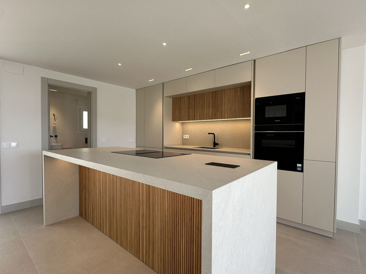 Huis te koop in Torrequebrada | 4 slaapkamers H5364121