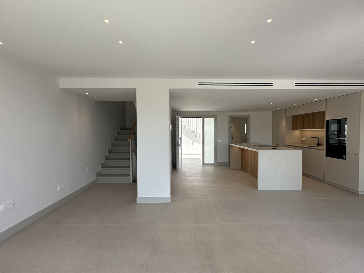 Huis te koop in Torrequebrada | 4 slaapkamers H5364121