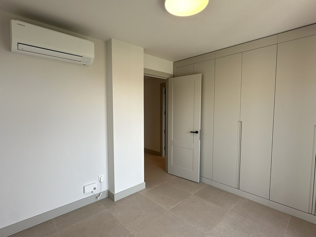 Huis te koop in Torrequebrada | 4 slaapkamers H5364121