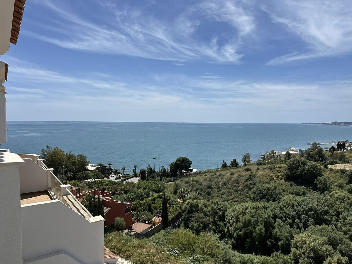 Huis te koop in Torrequebrada | 4 slaapkamers H5364121