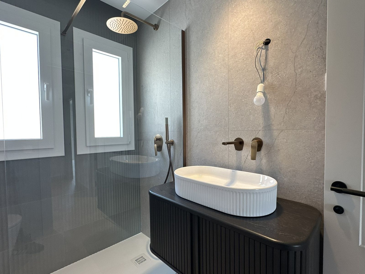 Huis te koop in Torrequebrada | 4 slaapkamers H5364121