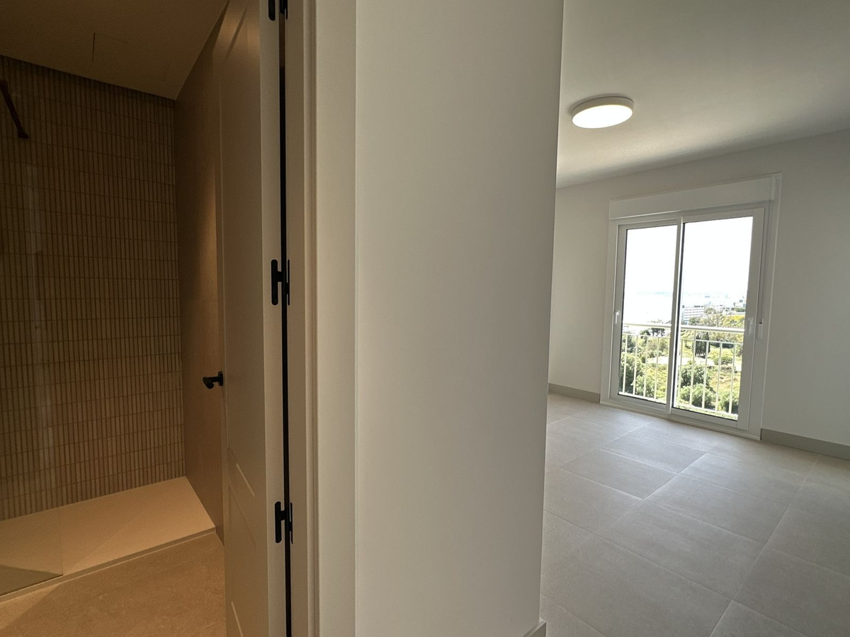 Huis te koop in Torrequebrada | 4 slaapkamers H5364121