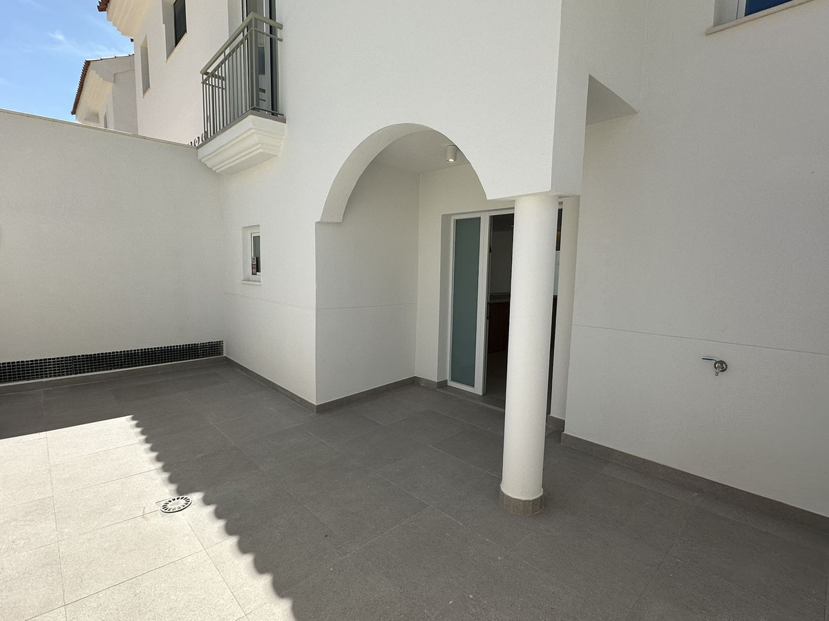 Huis te koop in Torrequebrada | 4 slaapkamers H5364121